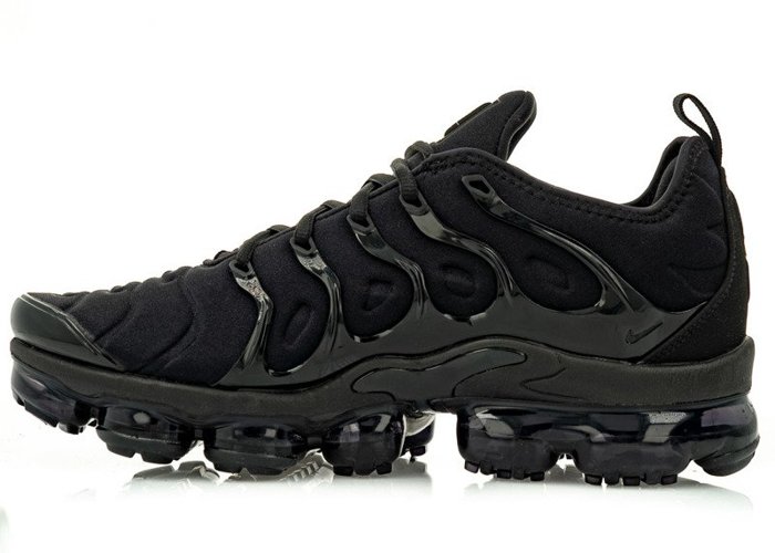 Nike Air Vapormax Plus (924453-004)