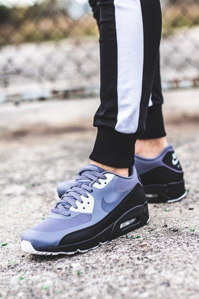 Nike Air Max 90 Essential (875695-012)