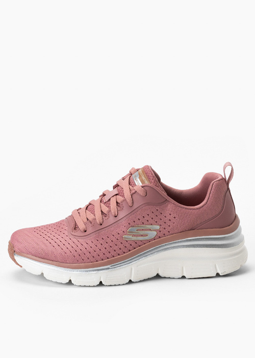 SKECHERS Make Moves