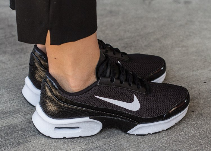 Nike Air Max Jewell (896194-012)