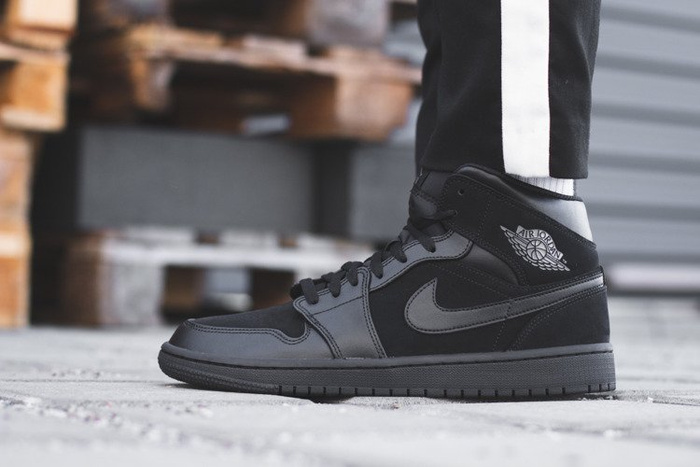 Nike Air Jordan 1 Mid (554724-050)