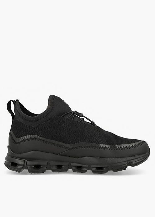 ON Cloudaway Waterproof Suma