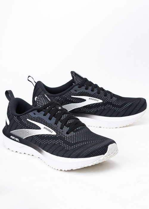 BROOKS Revel 6 