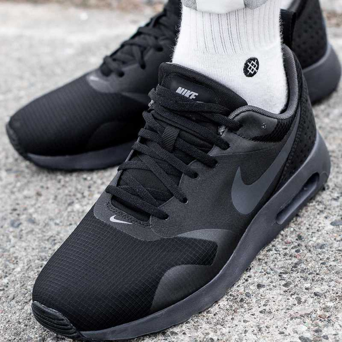 Nike Air Max Tavas (705149-010)