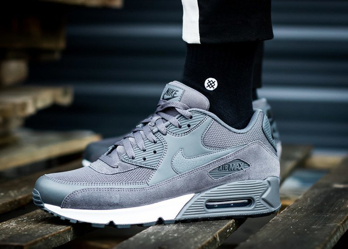 Nike Air Max 90 Essential (537384-078)