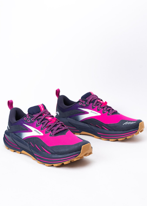 BROOKS Cascadia 16  